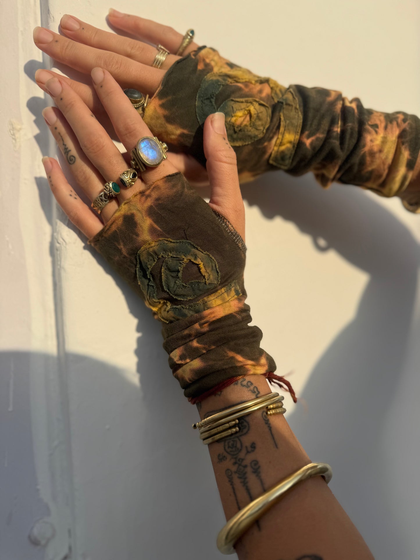 Spiral Gloves - Green/Green Tie Dye