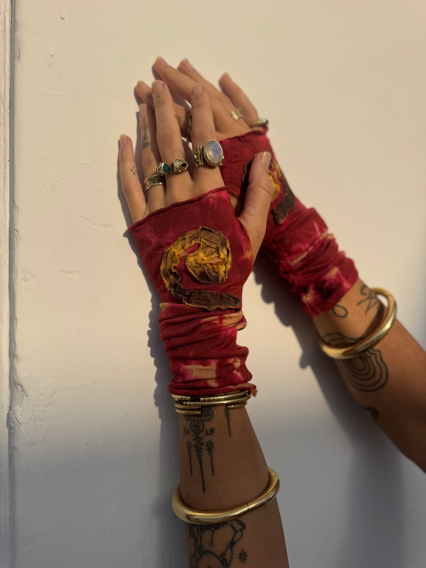 Spiral Gloves - Red Tie Dye