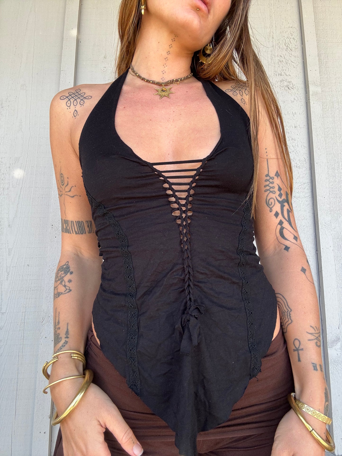 Slit Weave V Top - Black