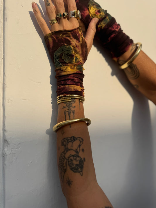 Spiral Gloves - Brown Tie Dye