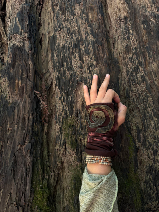 Spiral Gloves - Brown Tie Dye