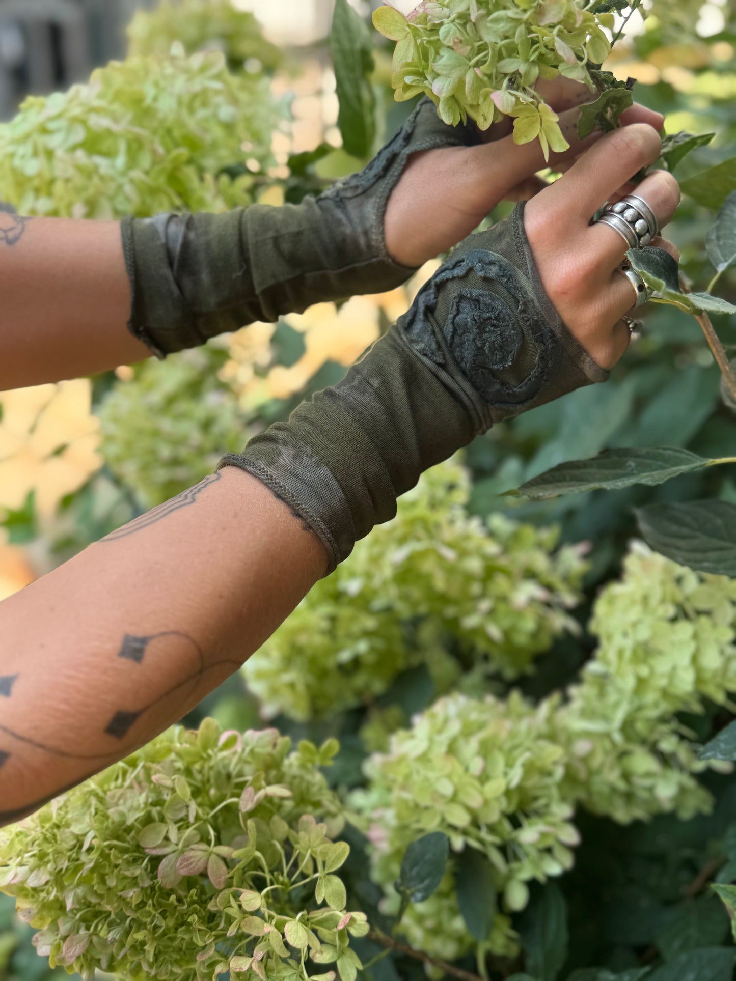 Spiral Gloves - Green/Green Tie Dye