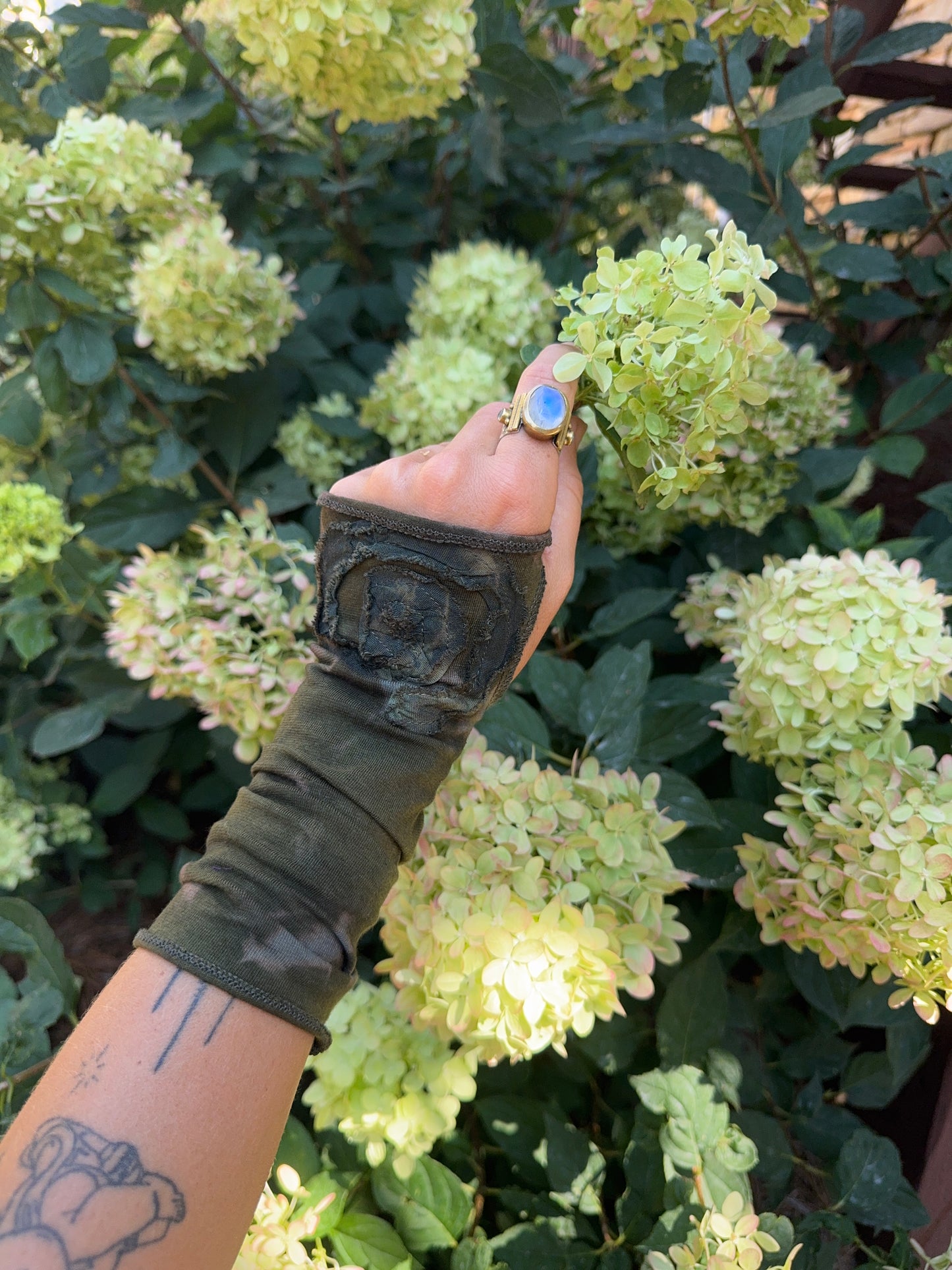 Spiral Gloves - Green/Green Tie Dye